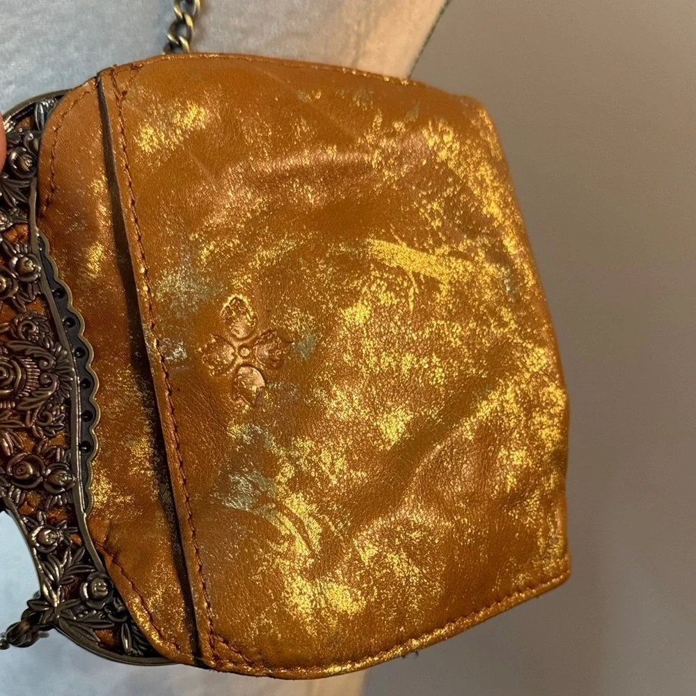 Patricia Nash Provençal Escaoe Beaded Carmonita Small Frame leather Clutch EUC